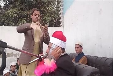 मिस्र के एक क़ारी ने पाकिस्तान में तिलावत में पैसे लुटाने की आयोजनों पर अपनी प्रतिक्रिया दी है।