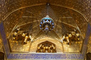 Iran: Iwan d&#039;oro del santuario dell&#039;Imam Reza (AS)