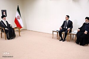 Pertemuan Presiden Turkmenistan dengan Pemimpin Revolusi + Gambar