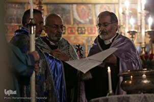Banal na Komunyon sa Vank Katedral ng Iran
