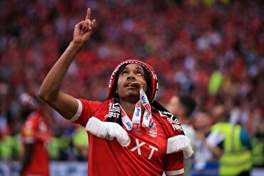 Spence, de 25 Anos, Deve se Tornar o Primeiro Jogador Muçulmano da Inglaterra